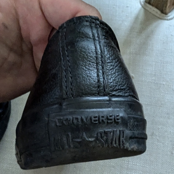 Chuck Taylor All Star Mono Leather Low Top - Picture 6 of 15